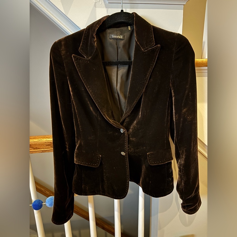 Tahari velvet blazer
